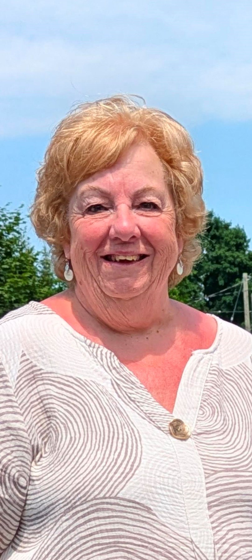 Obituary of Elaine Lalonde