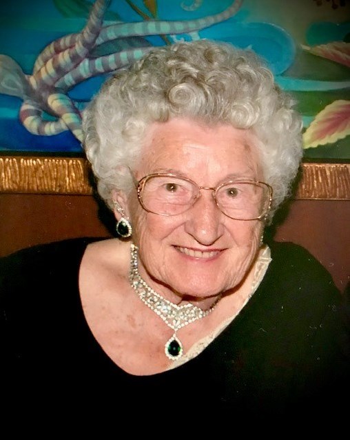 Obituario de Mary Immenschuh Lewis