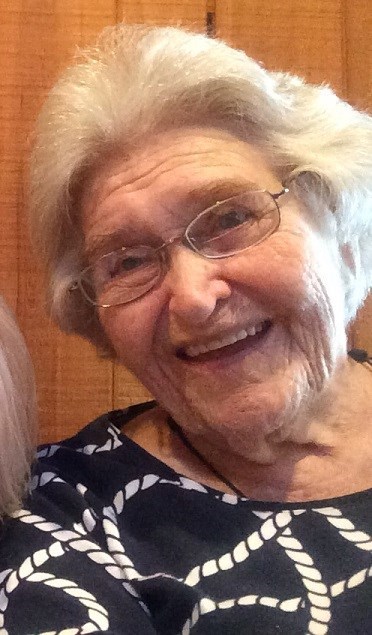 Obituary of Margaret Juanita Day Feathers