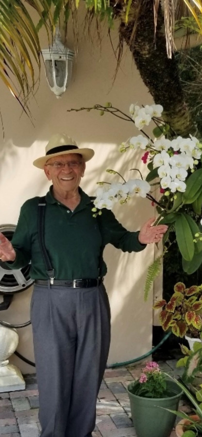 Obituary of Manuel Vicente Camacho