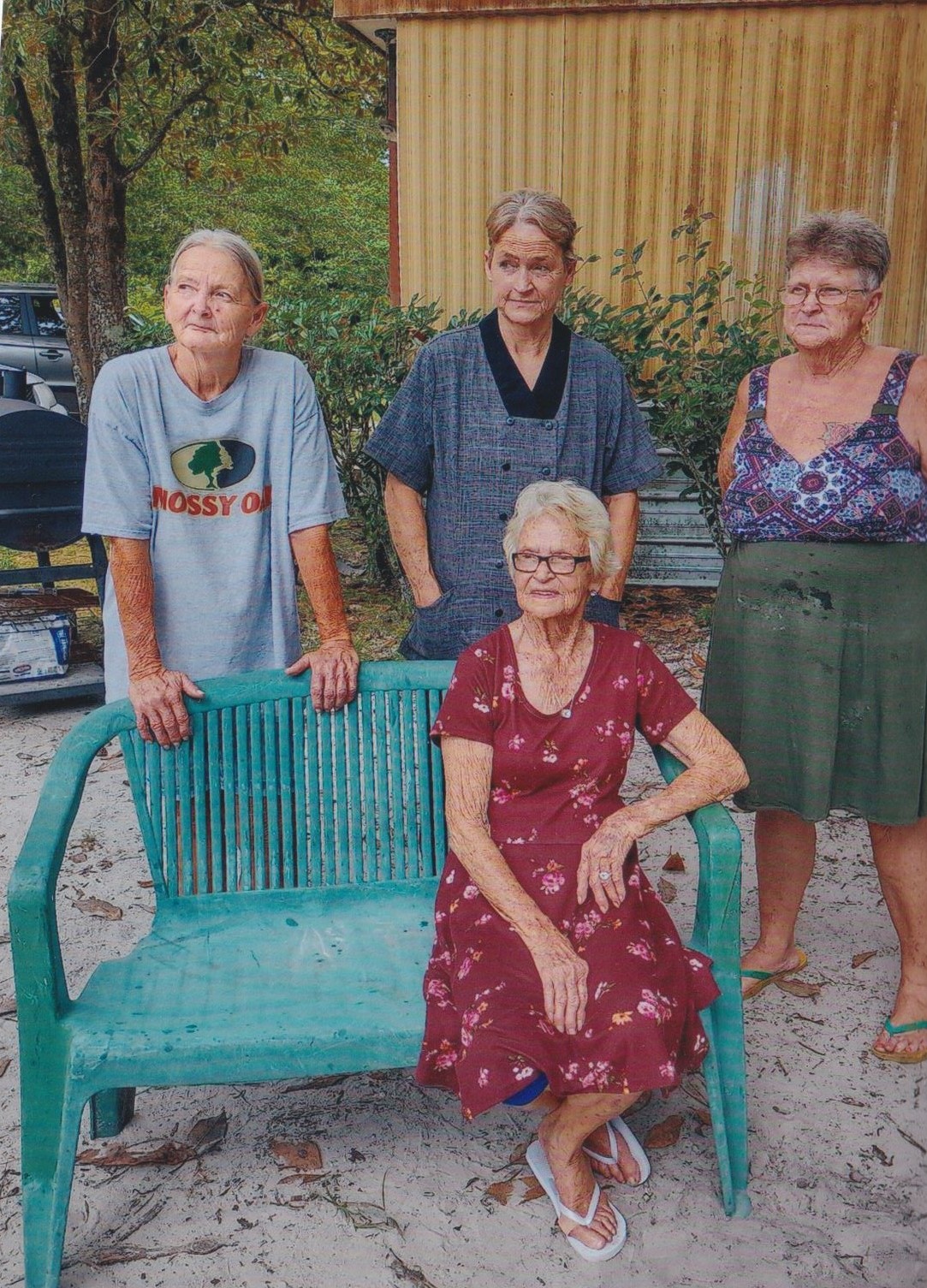 Obituary of Evyon Evelyn Holmes