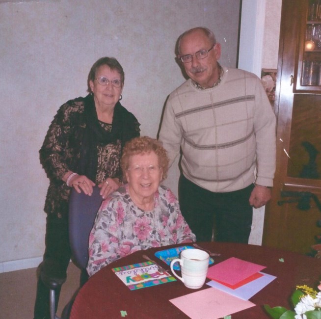 Obituary of Esther M Chakones