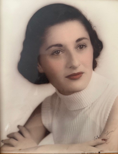 Obituary of Angelica "Kiki" Verses