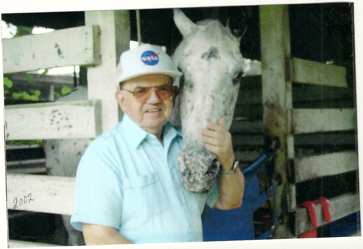 Obituario de John Artemik