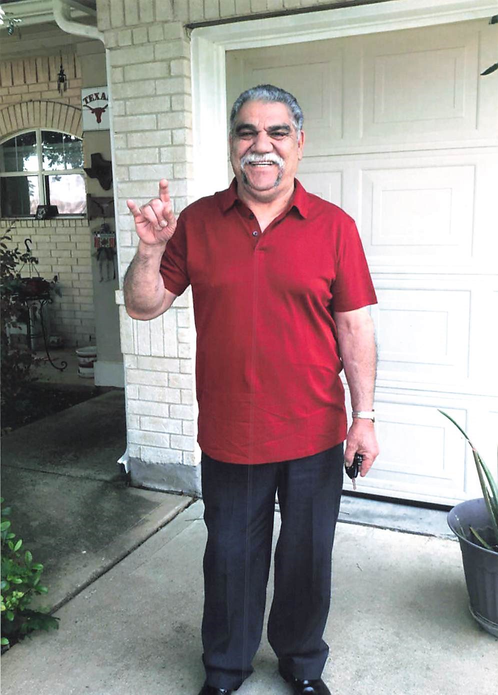 Obituary of Roberto Mendez