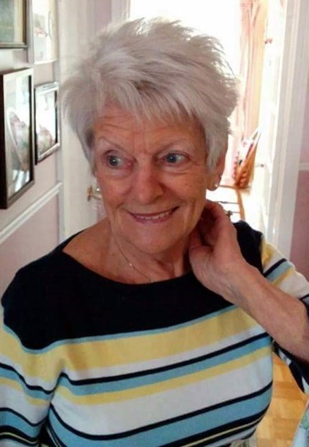 Obituary of Jeannine Tracy