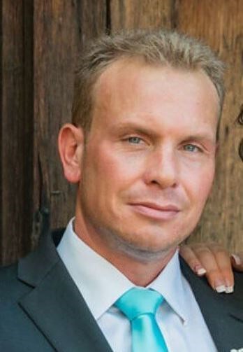 Obituary of Curtis Edmund Hall