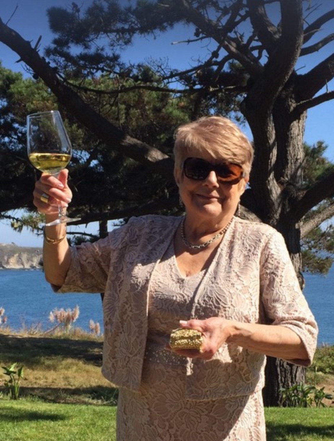 Obituario de Helen Ruiz