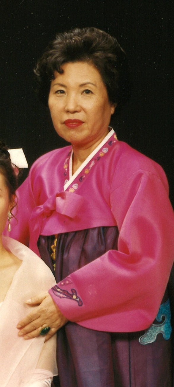 Obituary of Dong Sook Kim