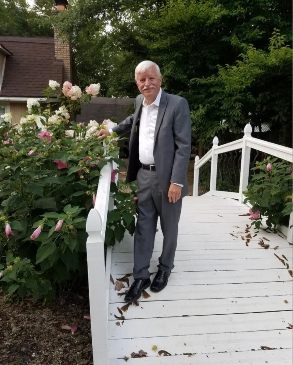 Avis de décès de Ralph Earbie Jones