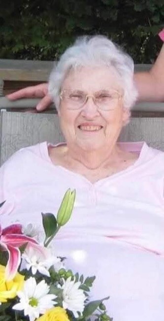Obituary of Ruth Evelyn Lyons