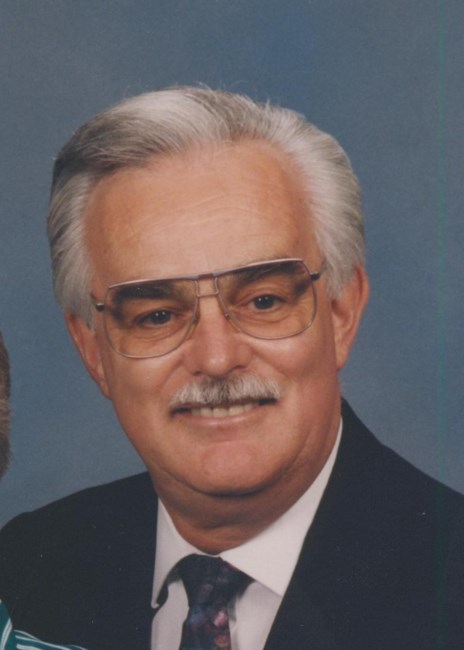 Obituary of Robert L. Heinrichs