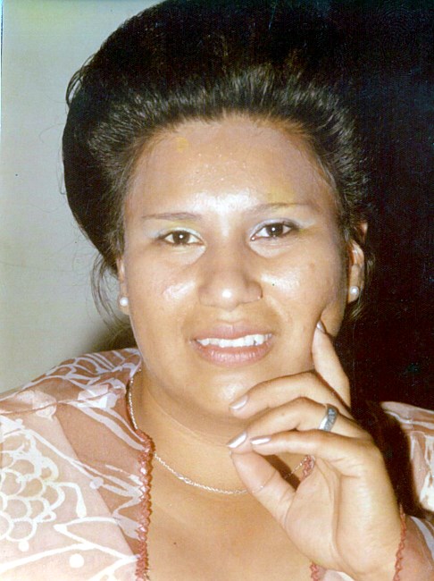 Obituary of Aurora "Teri" Favela