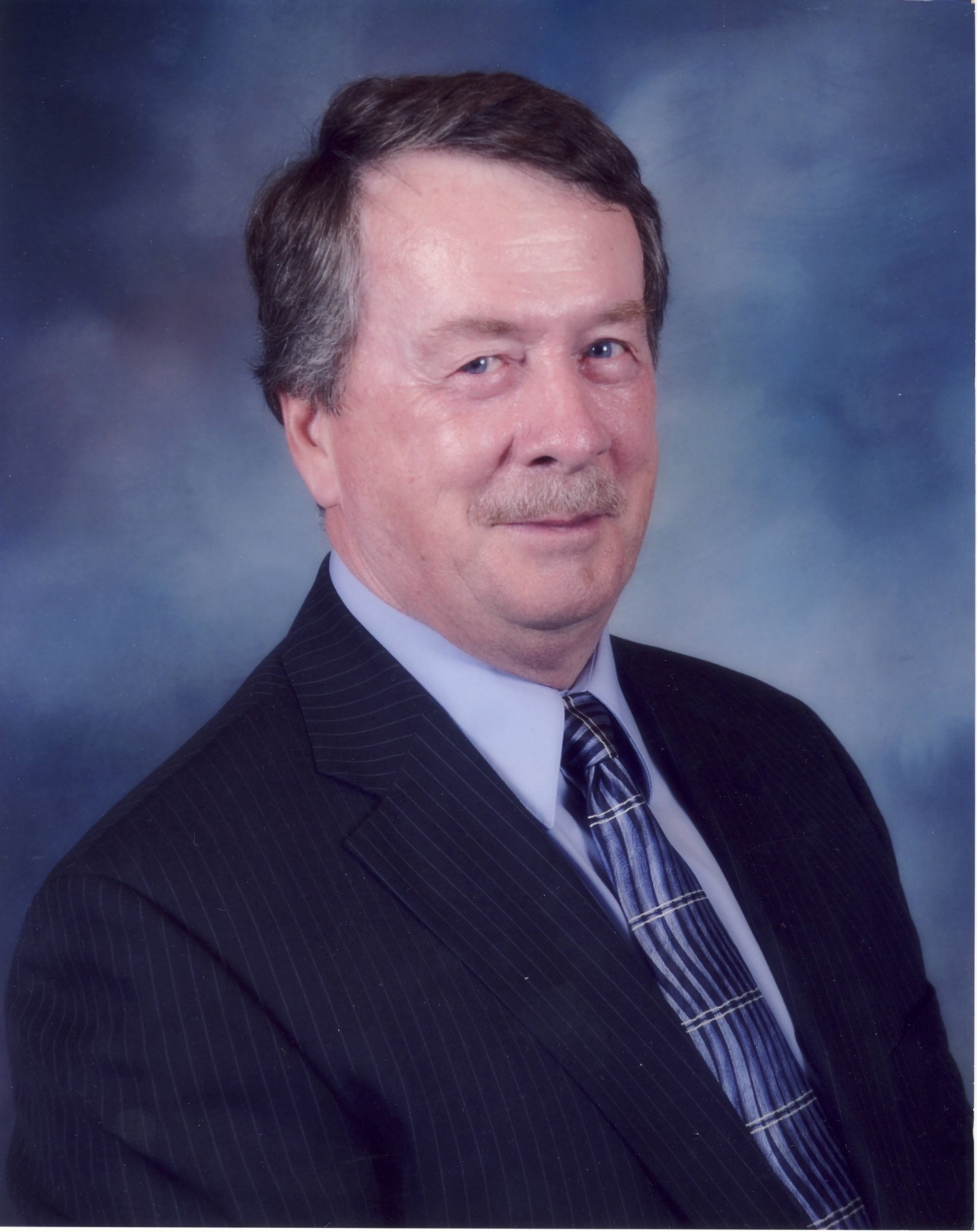 Obituary of Earl George Benoit