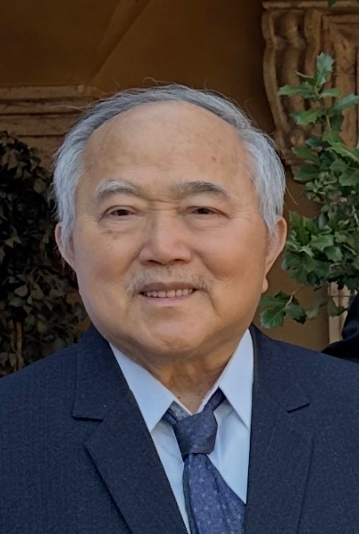 Obituary of Thien van To