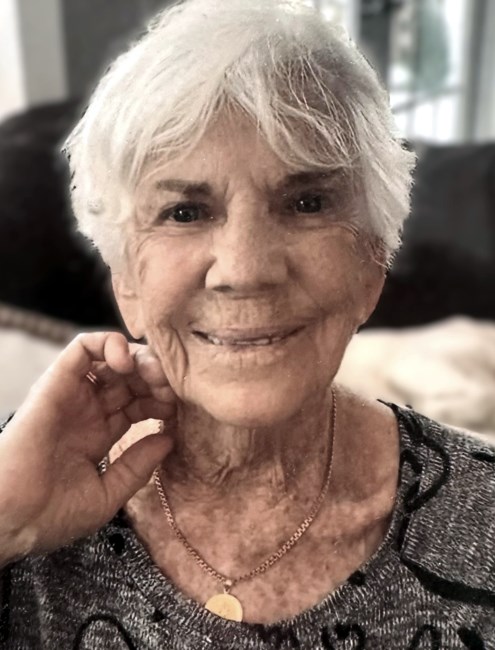 Avis de décès de Helga Elizabeth Meeker