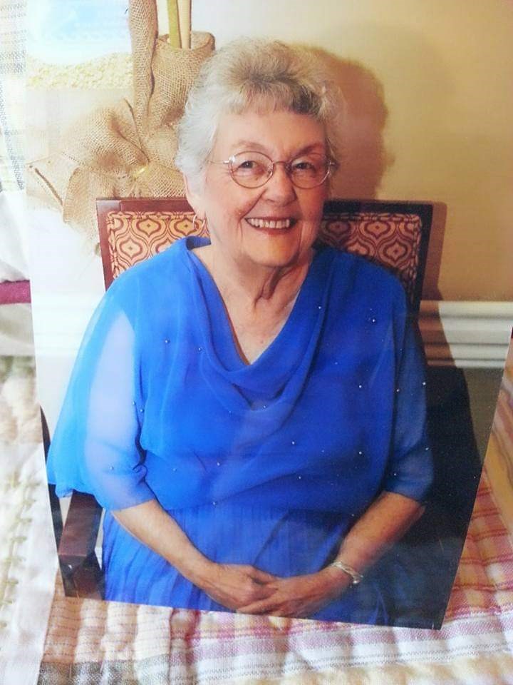 Obituary of Helen Lowry Knipp