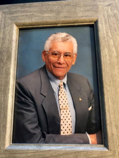 Obituario de Gilbert R Camacho