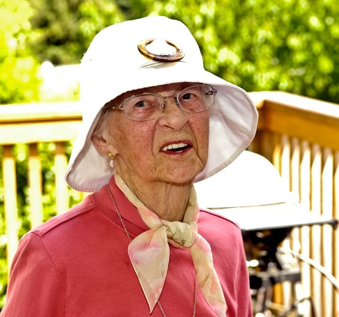 Obituary of Evelyn Mary Stuart Frankhouser