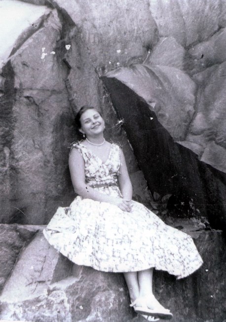 Obituary of Ms. Delores E Dicker