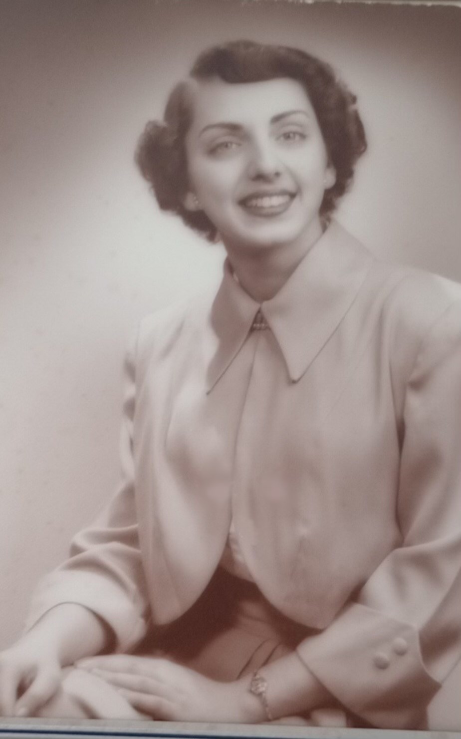 Obituary of Anna Lorraine Dillon