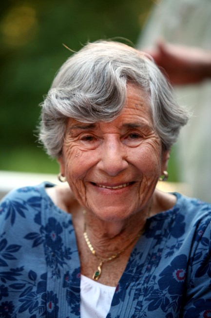 Obituario de Barbara E. Gloss