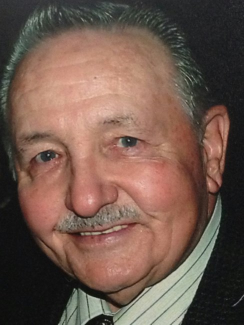Obituary of Robert W. Hemenway