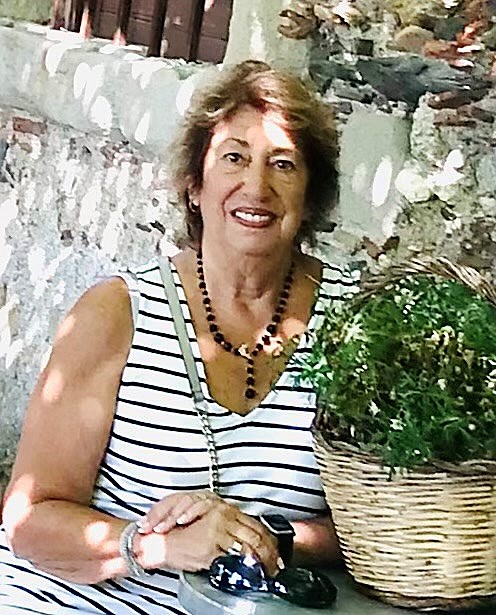 Obituary of Elaine Rose Holley