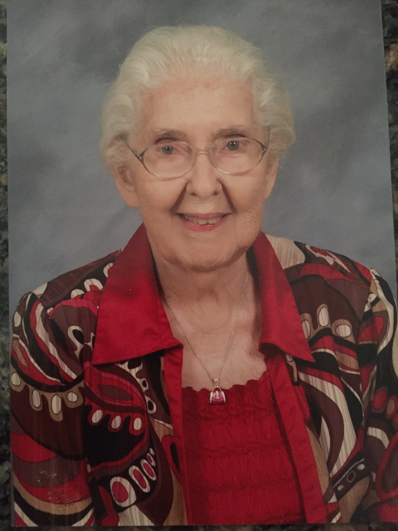 Obituary of Vera P. Hoffman