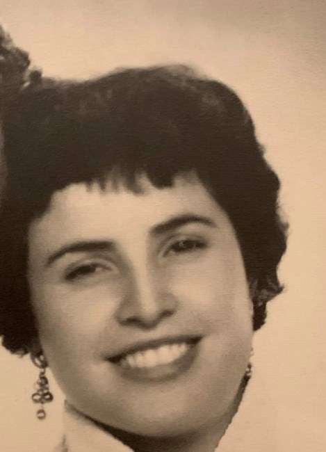Obituary of Carmen Nesnick