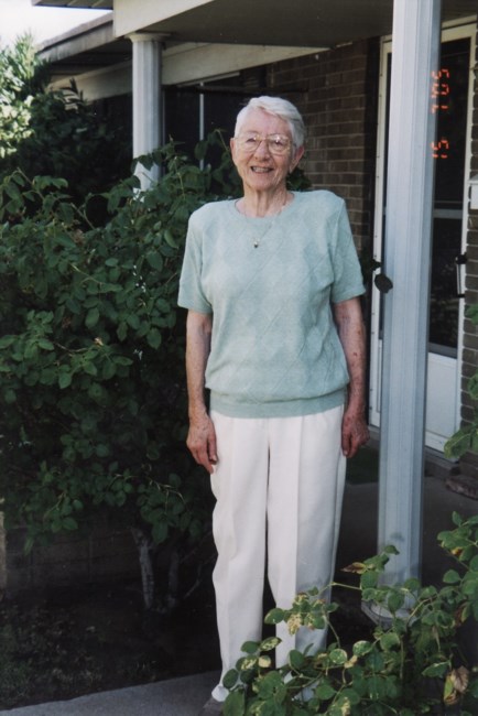 Obituary of Mrs. Burnadine Grove Grove Kohn