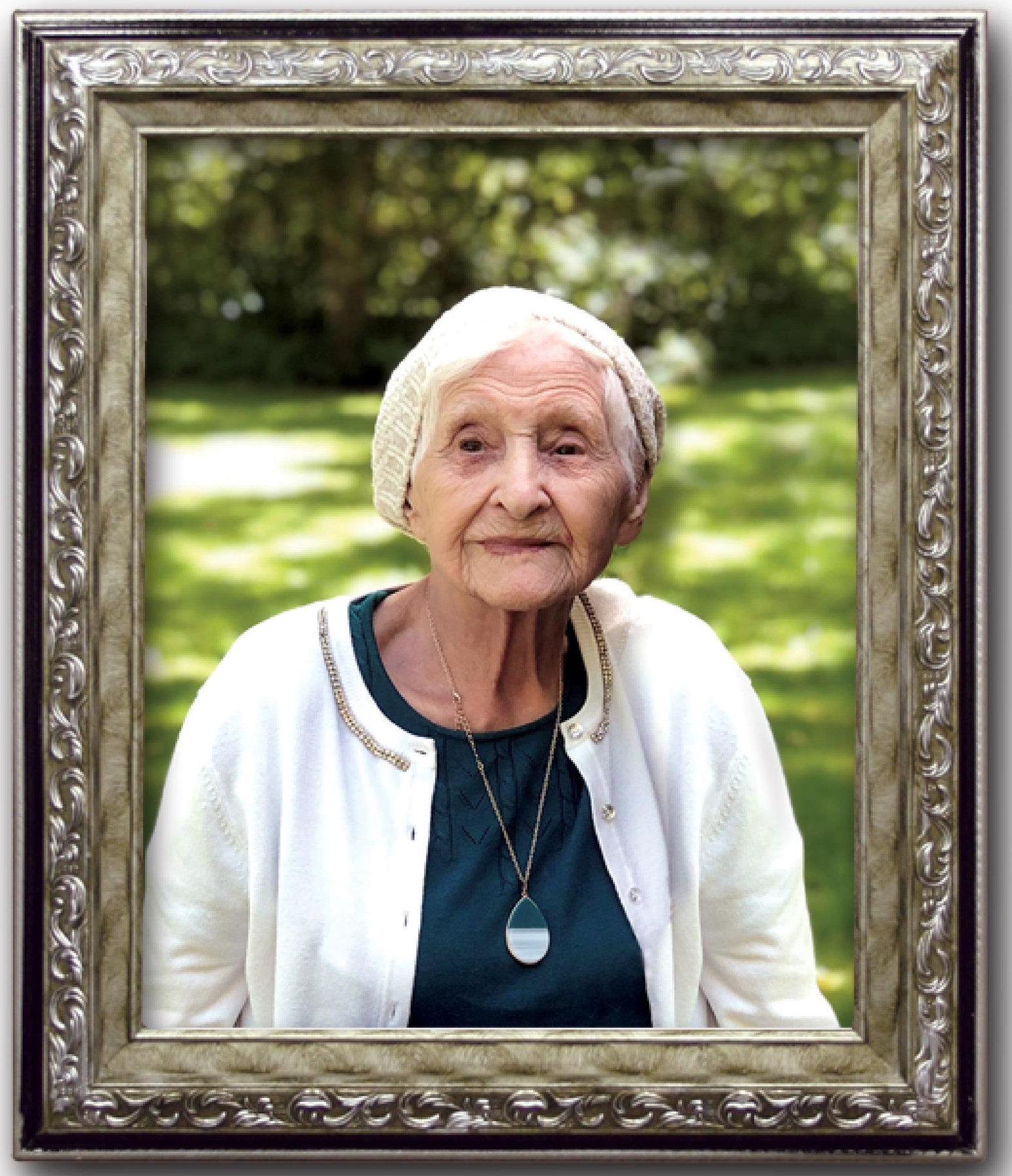 Obituary of Clara Luz Salazar