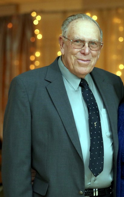 Obituario de Robert "Bob" Albert Frenzel