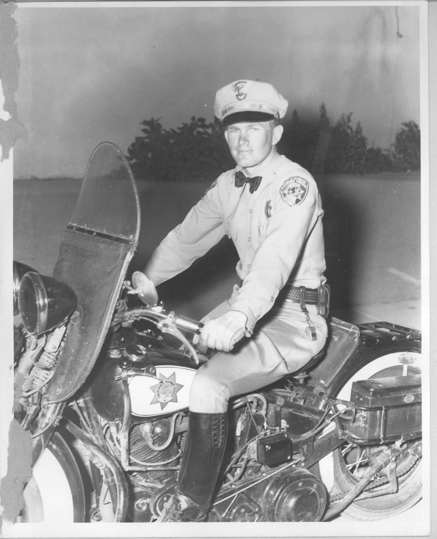 Obituary of Dale E Fletcher