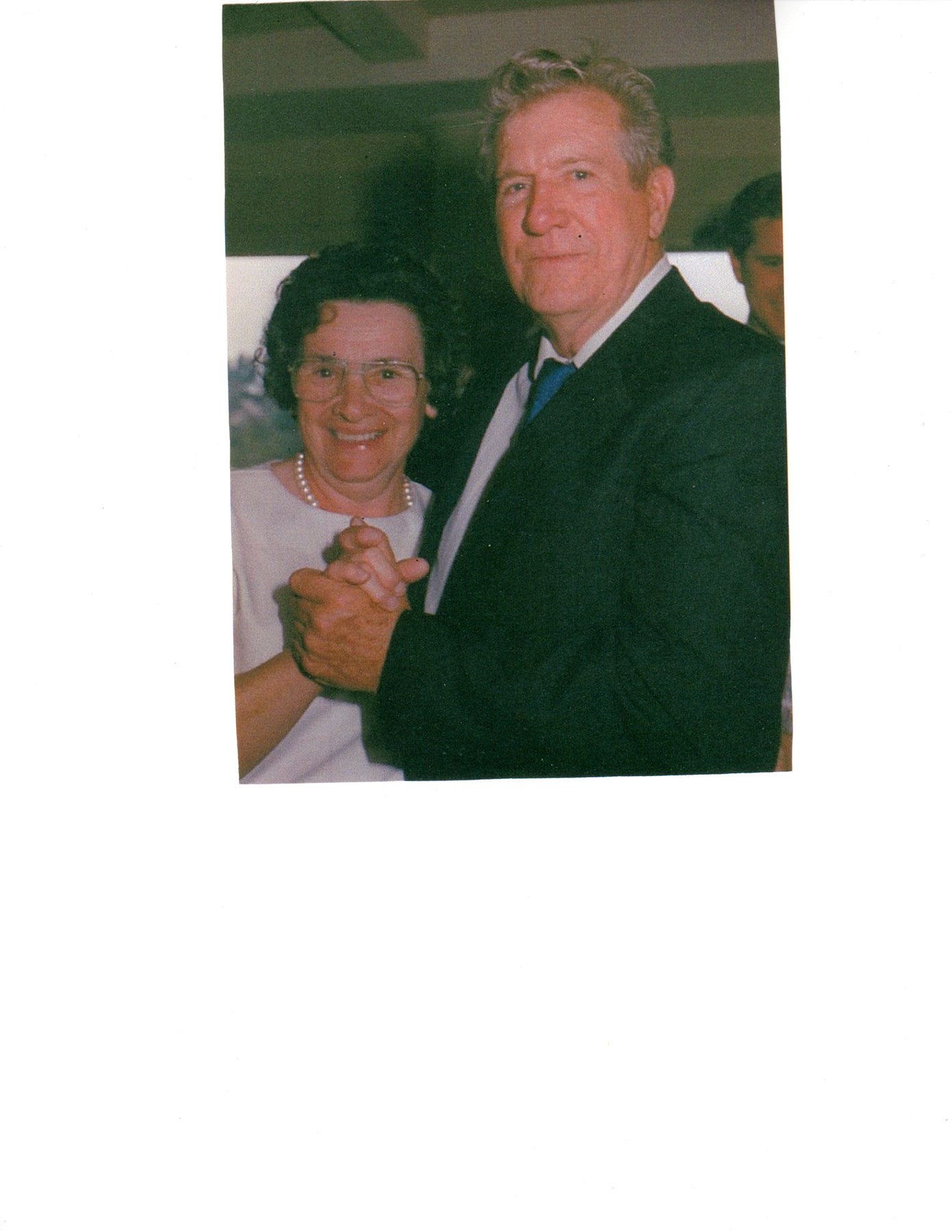 Obituary of Bonnie Lee Hutchinson