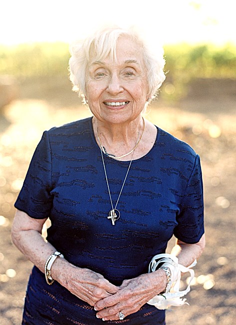 Obituary of Lois Marlene Lyall