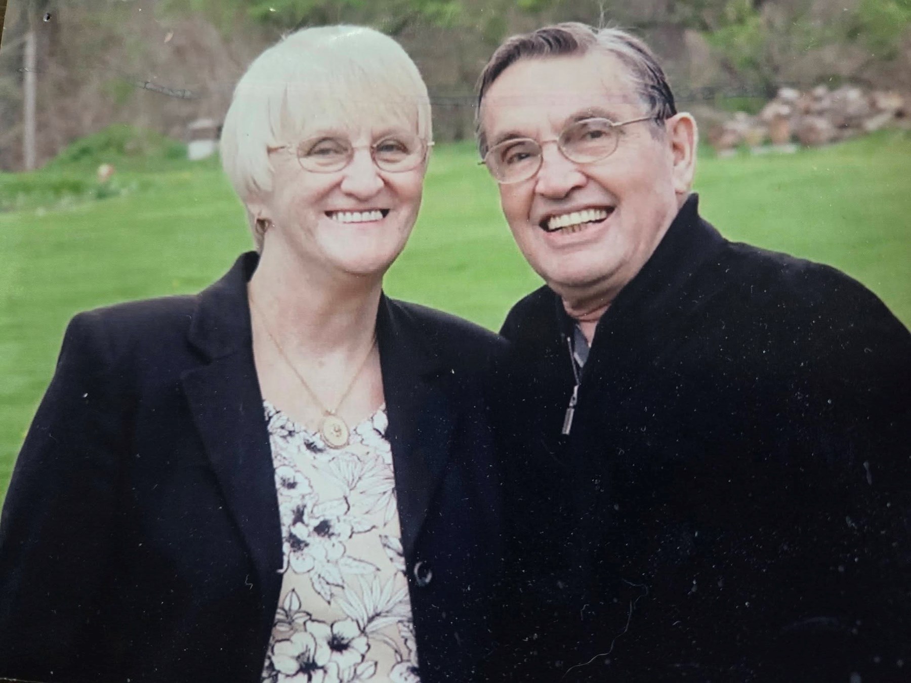 Obituary of Shirley & Leonard Frost