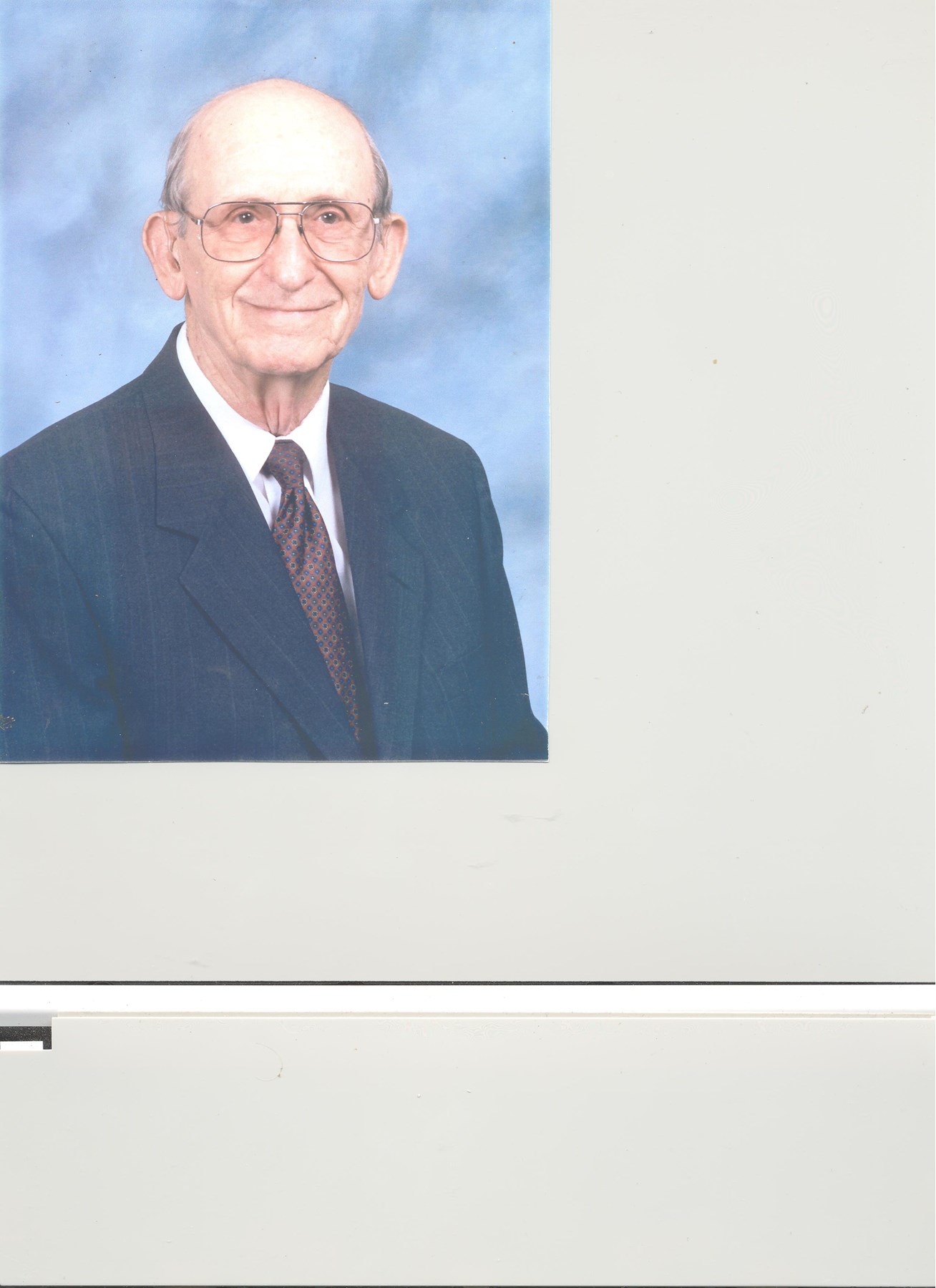 Obituary of Thomas Gillum Steen