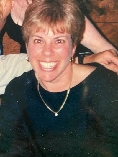 Obituario de Elaine Deborah Ball