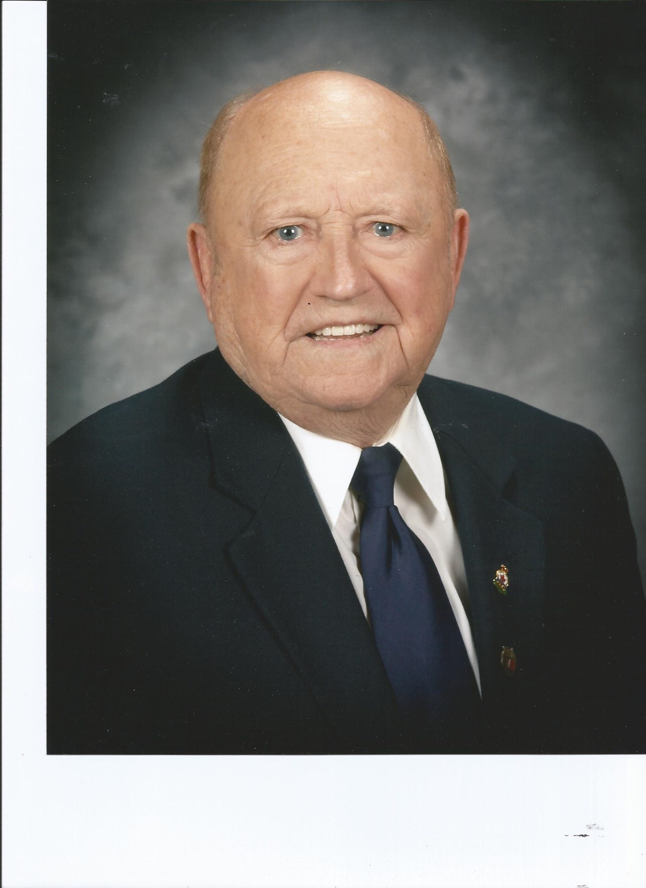 Avis de décès de Angus Colin Hallett