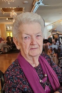 Obituario de Edna M Franghiadi