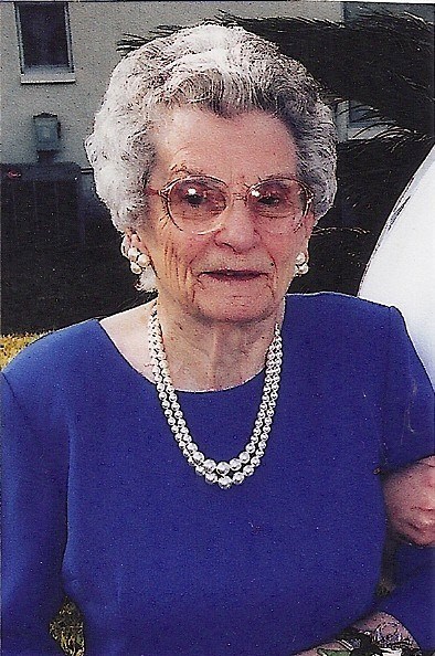 Obituario de Laura A Besaw