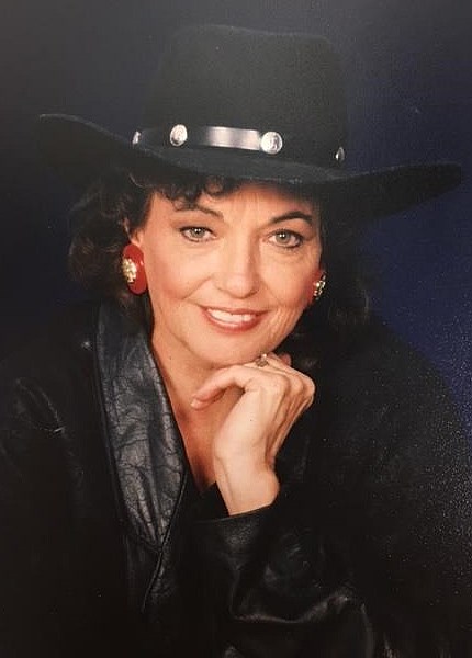 Obituary of Naomi Lee Hoffman