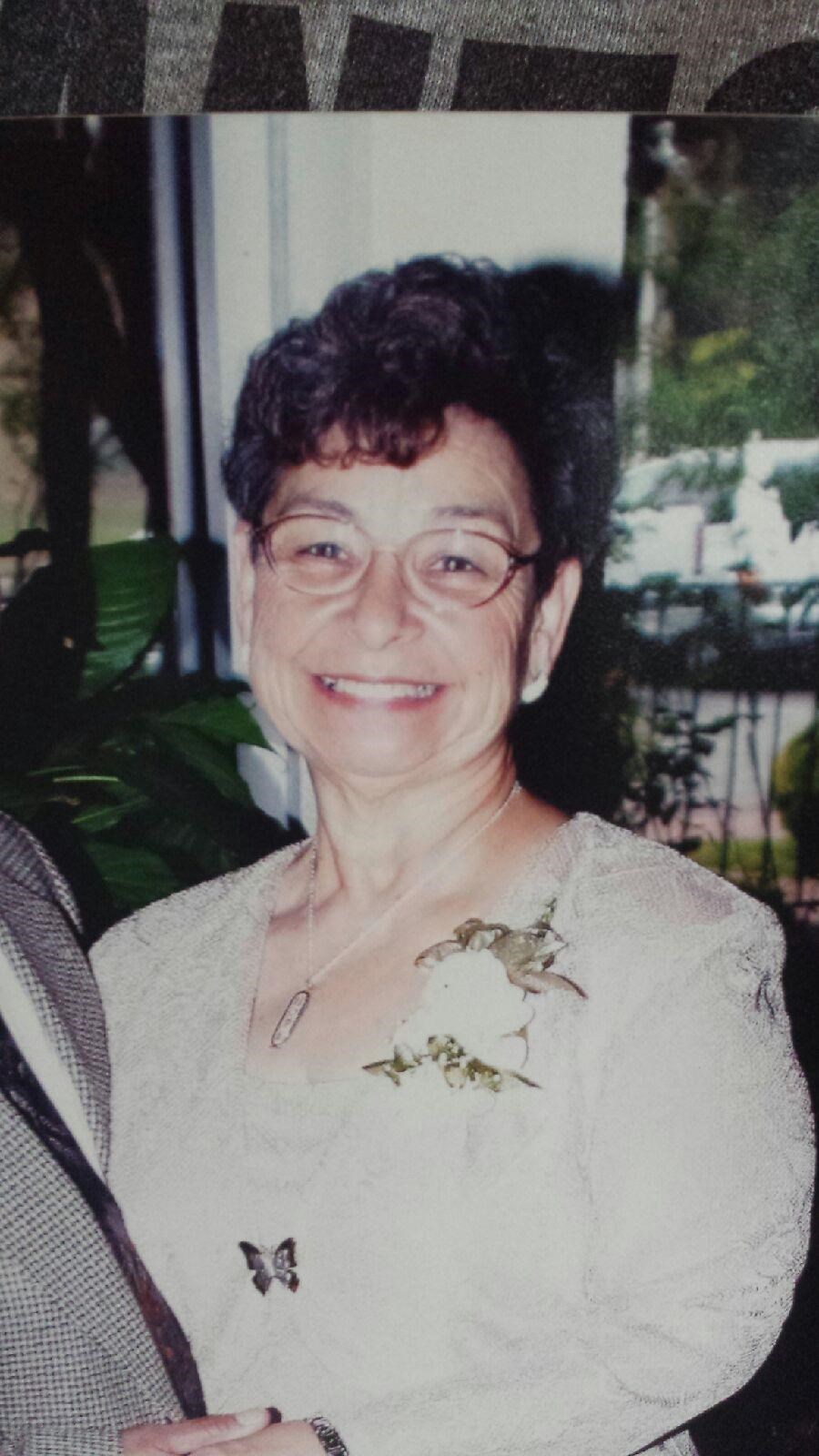 Obituary of Esperanza Flores Guevara