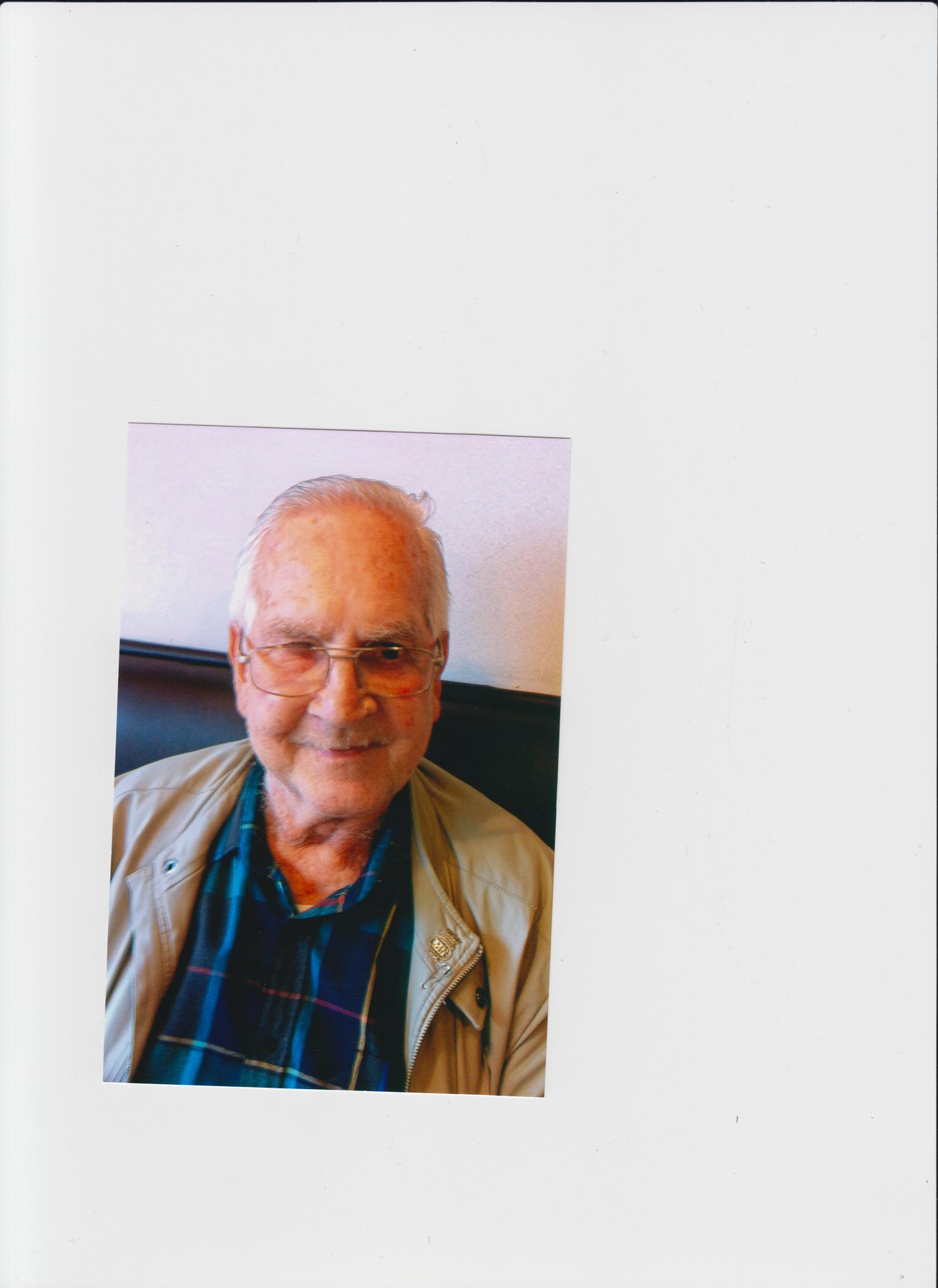 Obituary of Kenneth Roy Mitchell