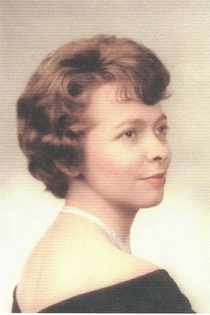 Obituary of Julia Theresa "Terry" Hyatt