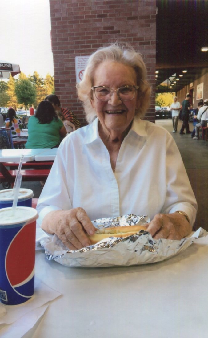 Obituary of Laurine Joyce Darwin