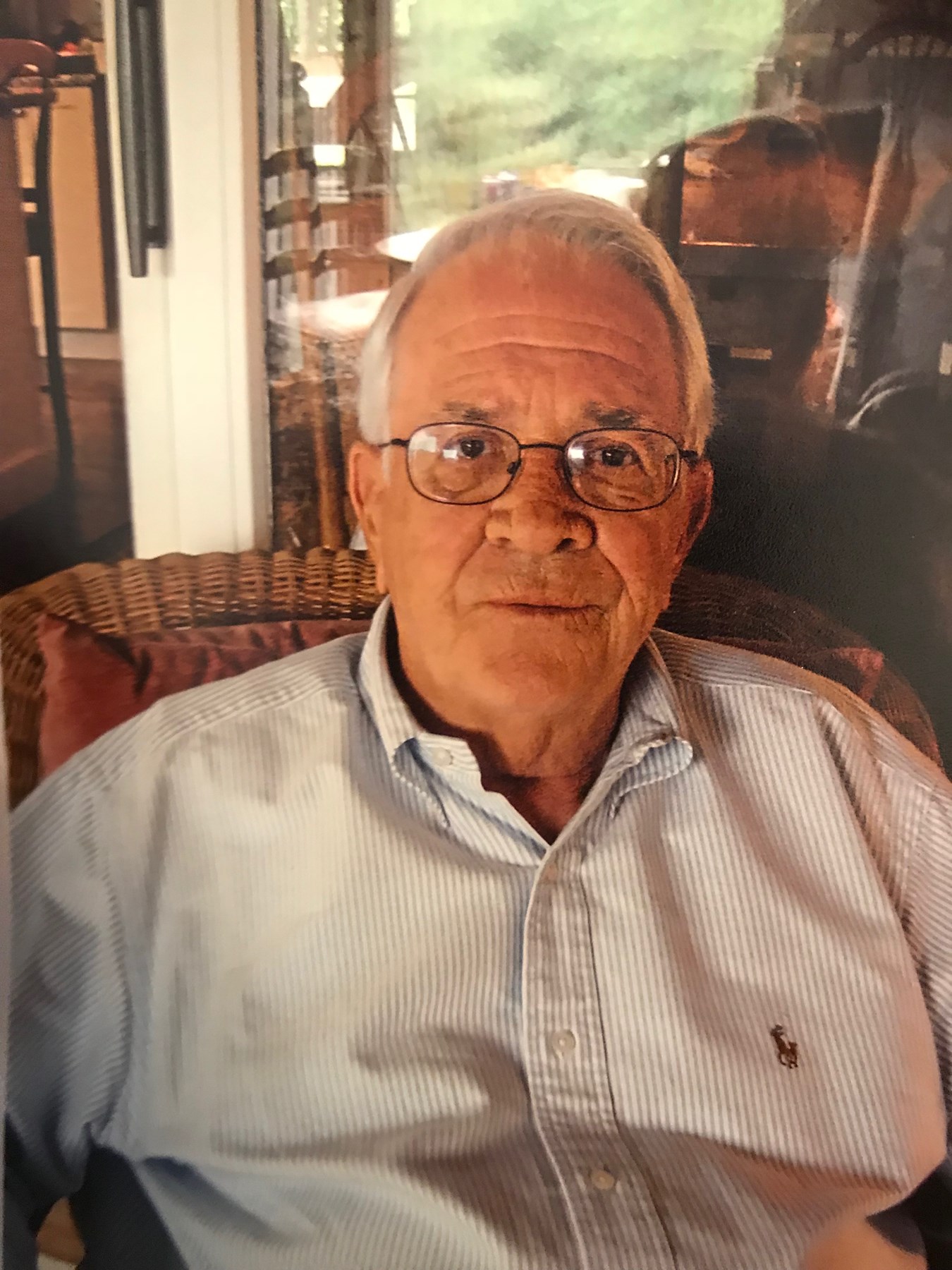 Obituary of Donald Edward McCombs