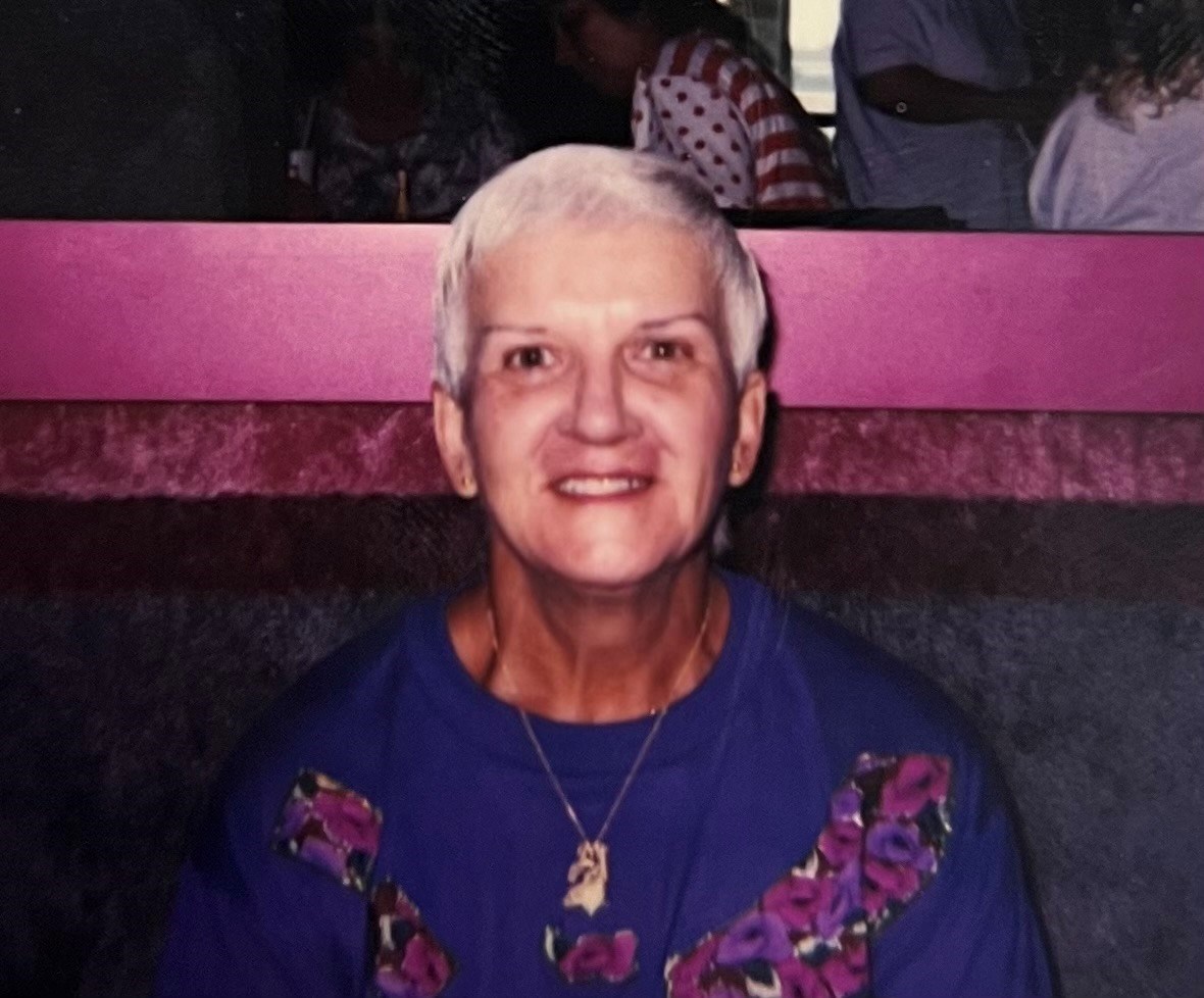 Obituary of Linda Lou Davis
