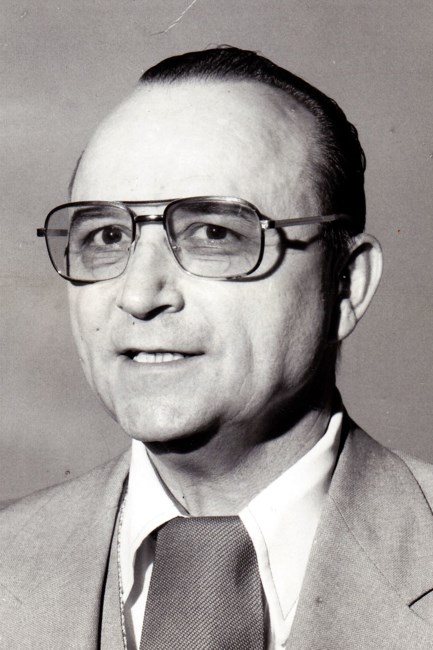 Obituary of Carl Truman Davis